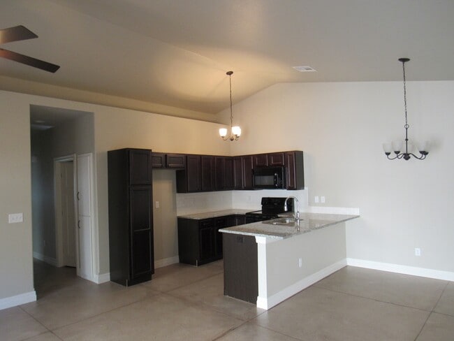 Foto del edificio - 3716 N Tyler Ct