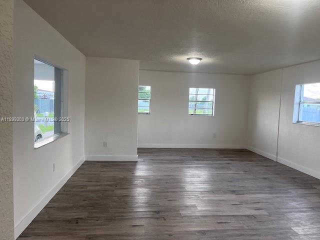 Foto del edificio - 21221 SW 120th Ave