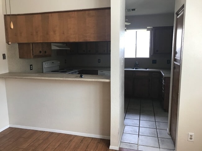 Foto del edificio - 9326 Evening Star Ln