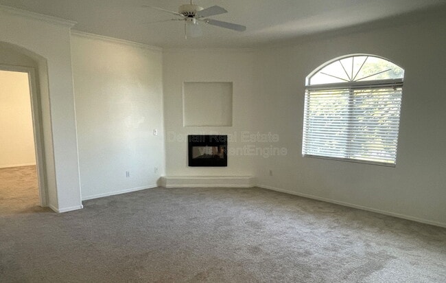 Photo - 955 E Knox Rd Apartment