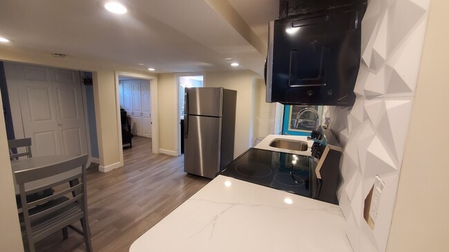 Building Photo - 44 Belleview Ave