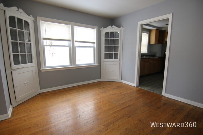 Building Photo - 14301 S Edbrooke Ave