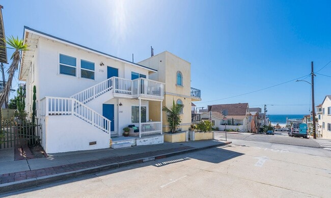 Building Photo - Newly Refurbished 1 bedroom  Unit