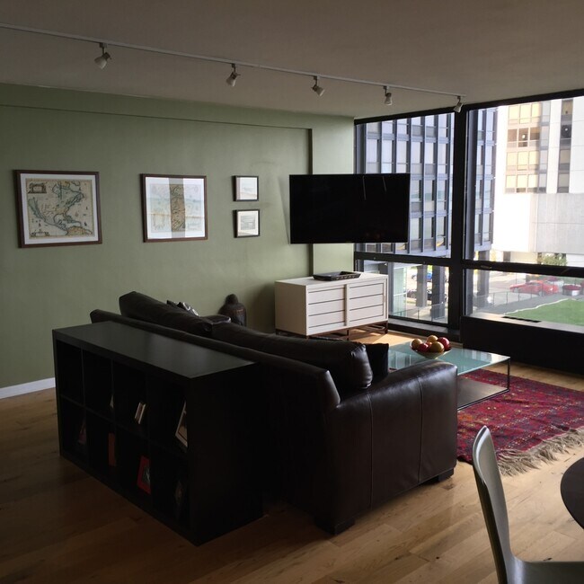 Foto del edificio - 900 N Lake Shore Dr