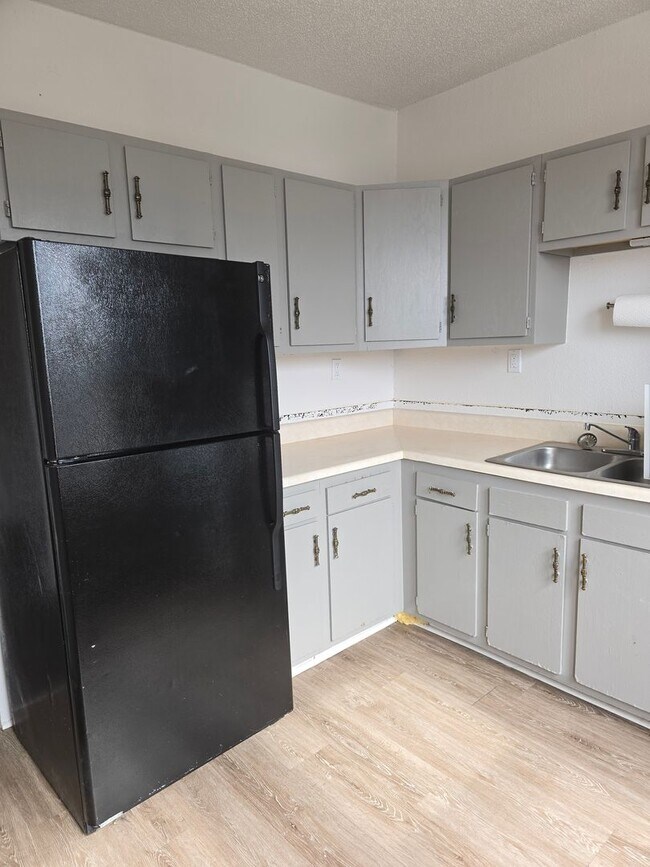 Foto del edificio - 301 E Lorena Ave