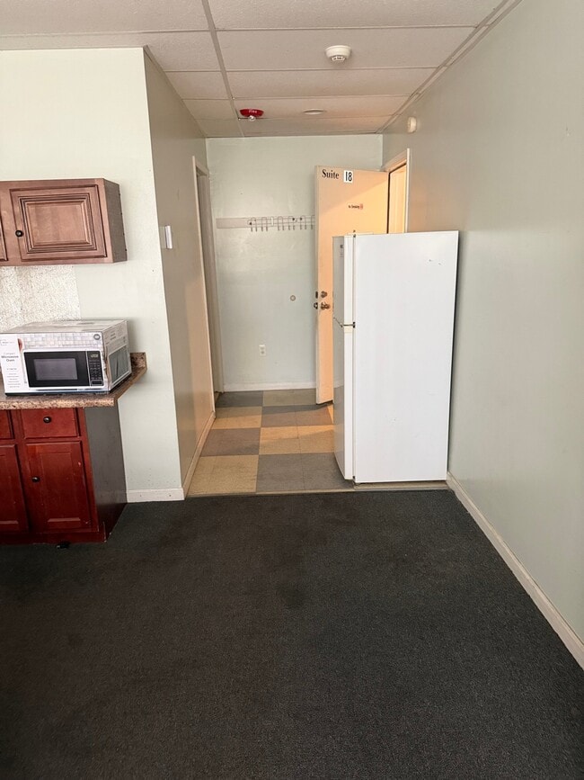 Foto del edificio - 1635 Centre Ave