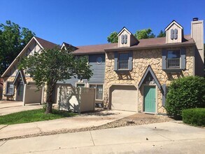 Building Photo - 3028 Bainbridge Cir