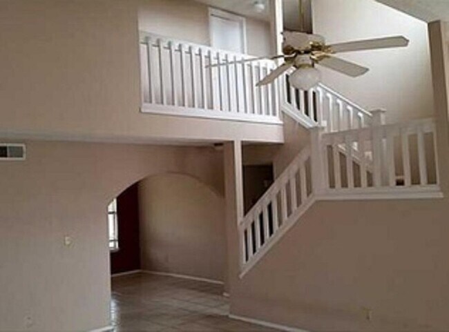 Building Photo - 4621 Loma De Arena Ct