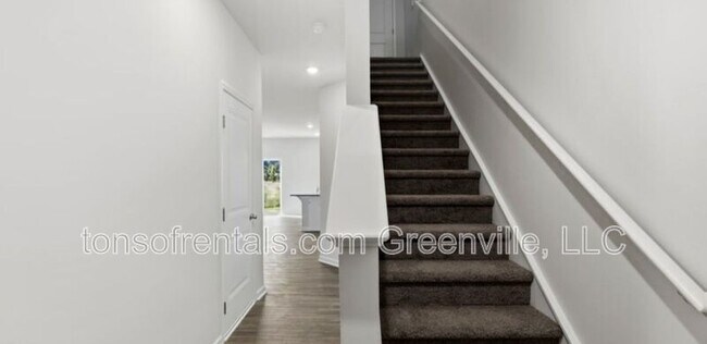 Building Photo - 777 Embark Cir