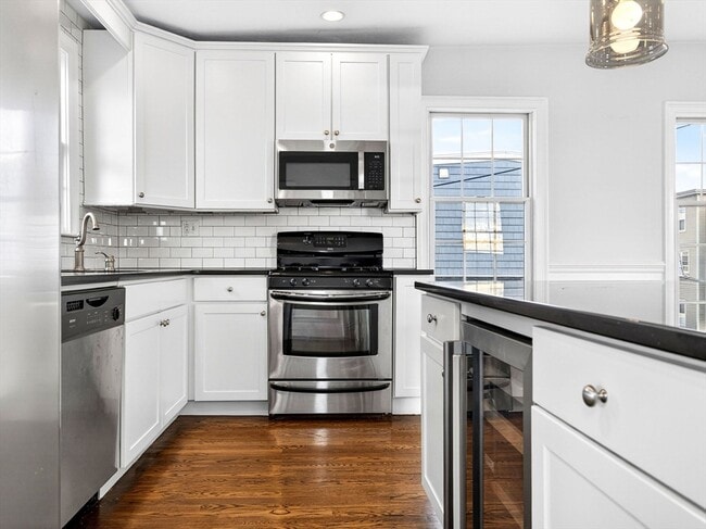 Building Photo - 155 H St