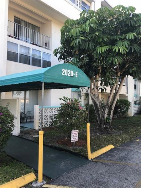 Foto del edificio - 2029 NW 46th Ave