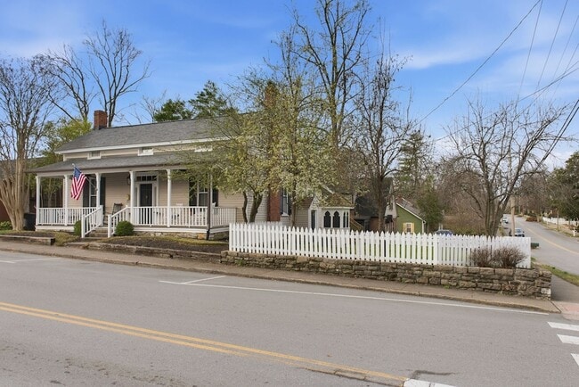 Photo - 117 7th Ave N House