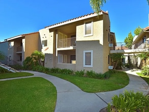 Building Photo - 10178 Camino Ruiz