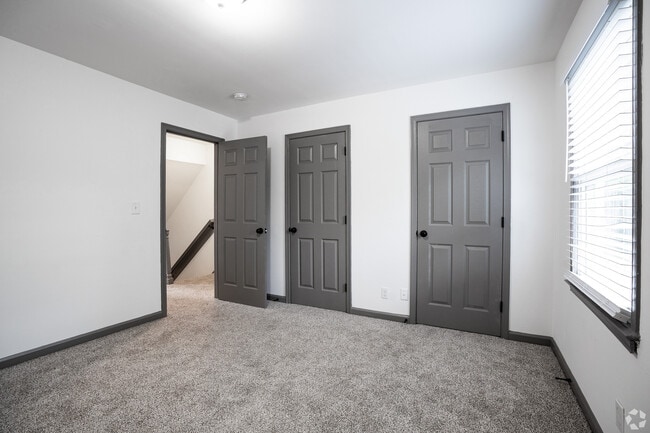 Building Photo - Rippling Stream Townhomes