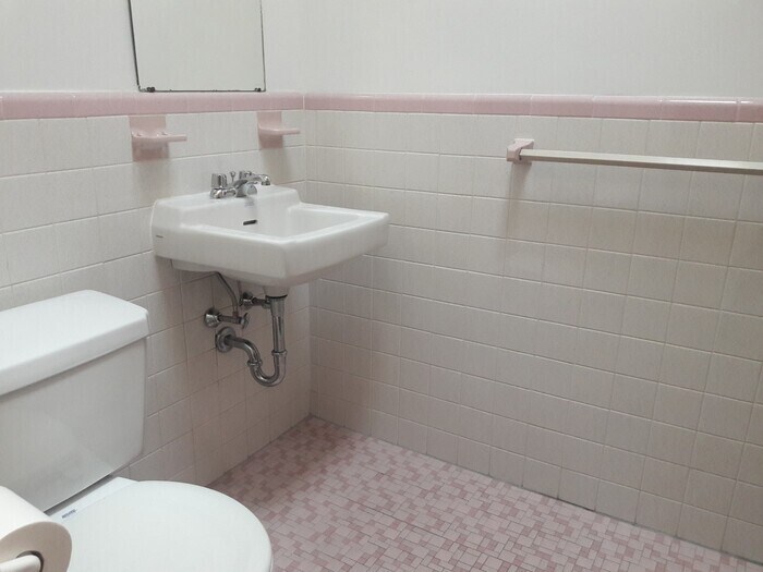 Building Photo - Two Bedroom Apartment for Rent 19111
