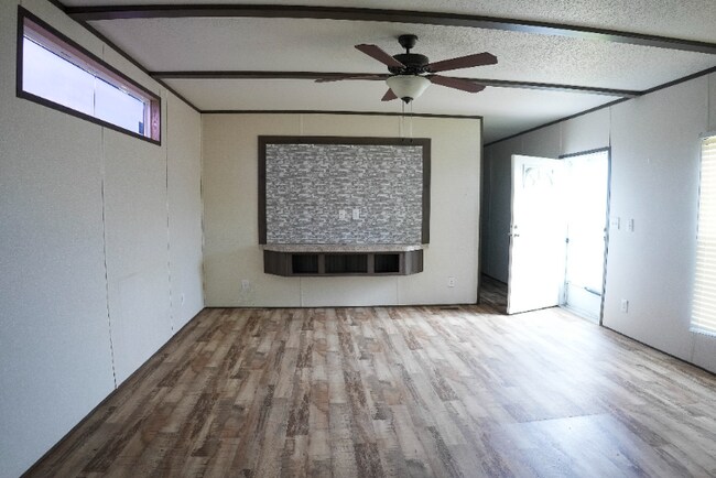 Building Photo - 2804 Halite Bend
