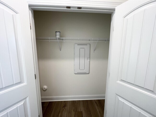 Foto del edificio - 324 Highview Dr