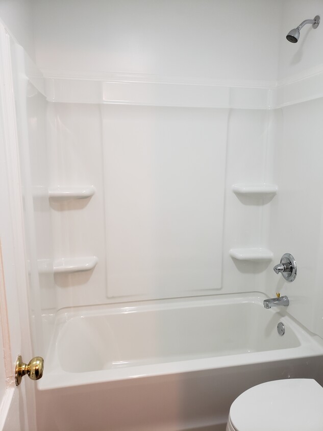 New bathroom - 118 E Cherry St