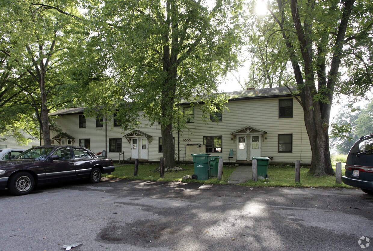 9000 Oak Ct, Windham, OH 44288 Apartments in Windham, OH