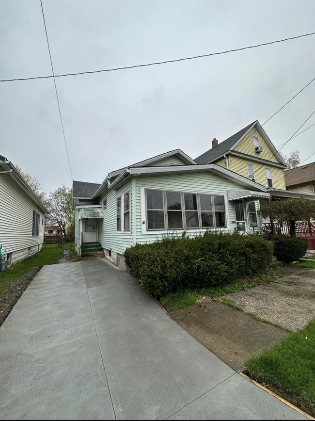 Building Photo - 3106 Marvin Ave