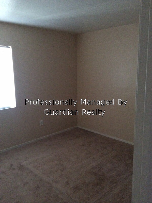Building Photo - 7885 W Flamingo Rd