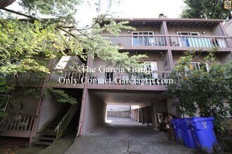 Building Photo - 3712 S Kelly Ave