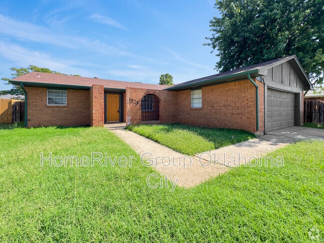 Building Photo - 1029 Cambridge Dr
