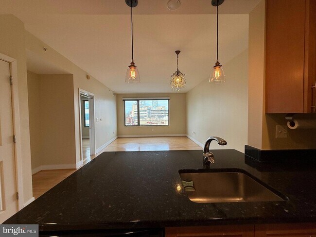 Foto del edificio - 4101 Albemarle St NW