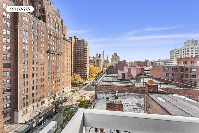 Building Photo - 420 W 23rd St