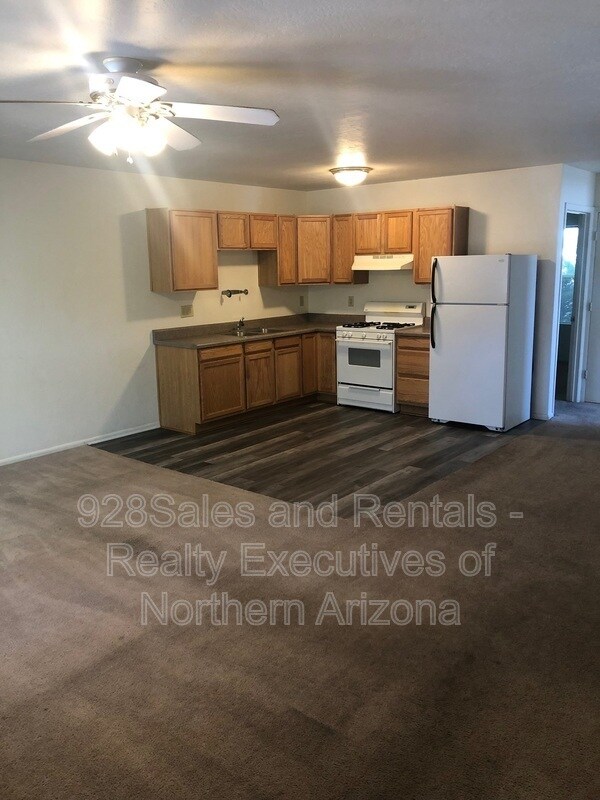 Building Photo - 2908 N Ellen St