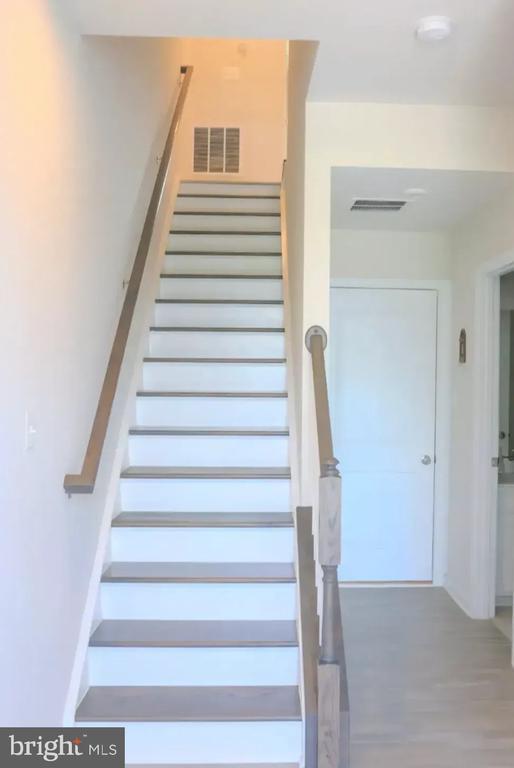 Building Photo - 3781 Vly Frd Wy