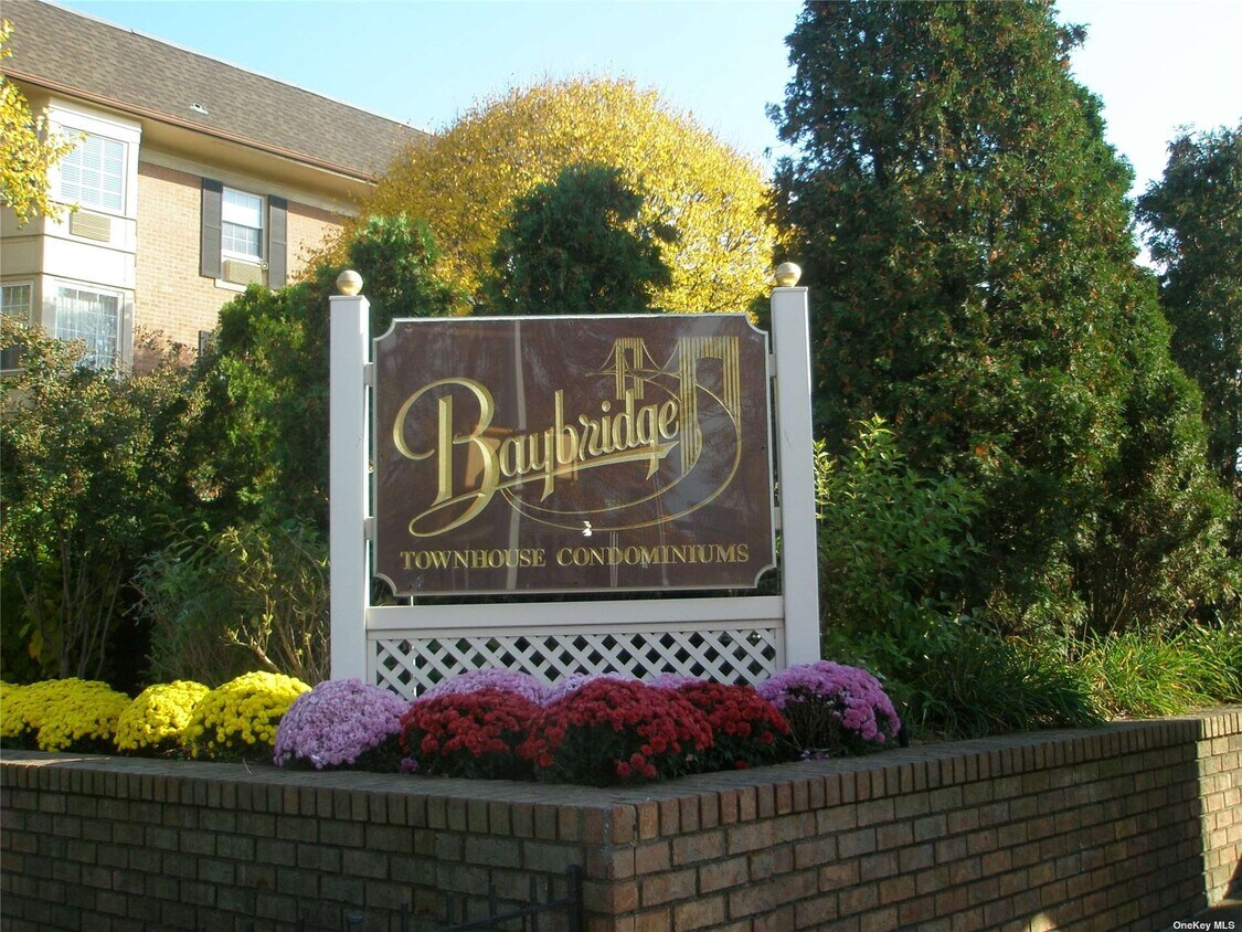 Primary Photo - 14-1 Bonnie Ln