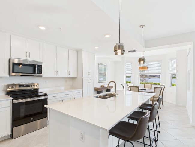 Foto del edificio - 5555 Double Eagle Cir