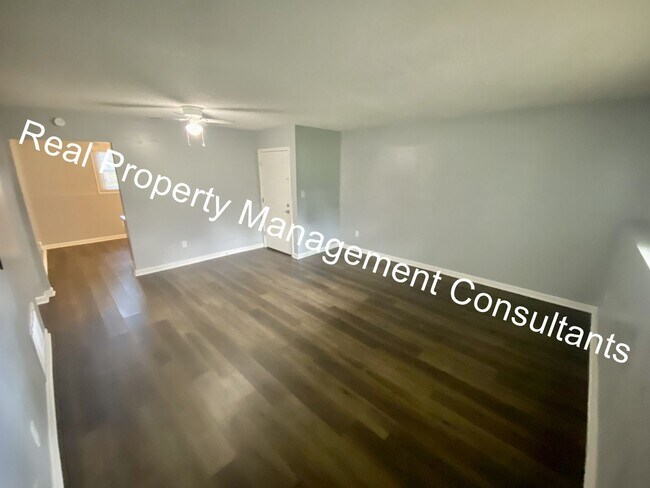 Foto del edificio - 2 Bedroom Home in Lee's Summit School District