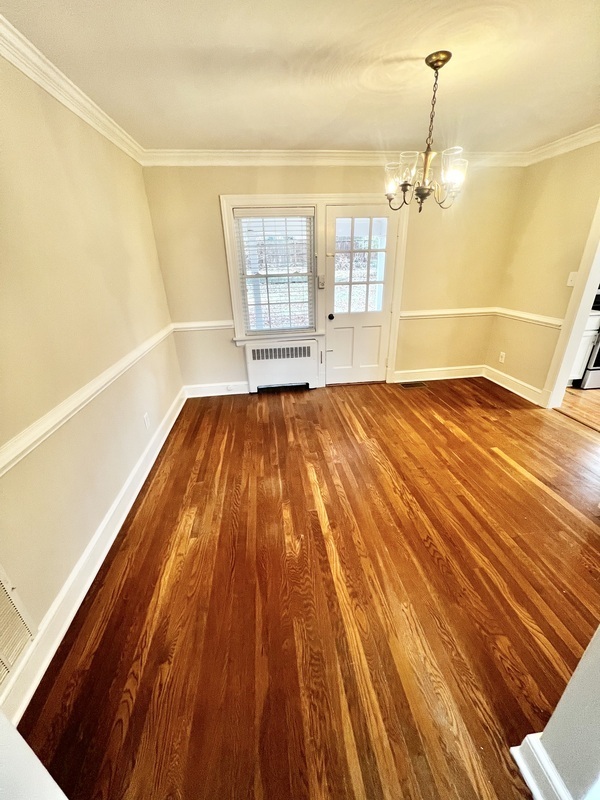 Building Photo - 1425 Braeside Dr