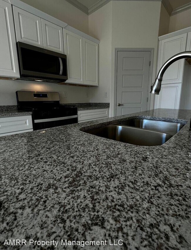 Foto del edificio - 3 br, 2 bath House - 5205 Congress St