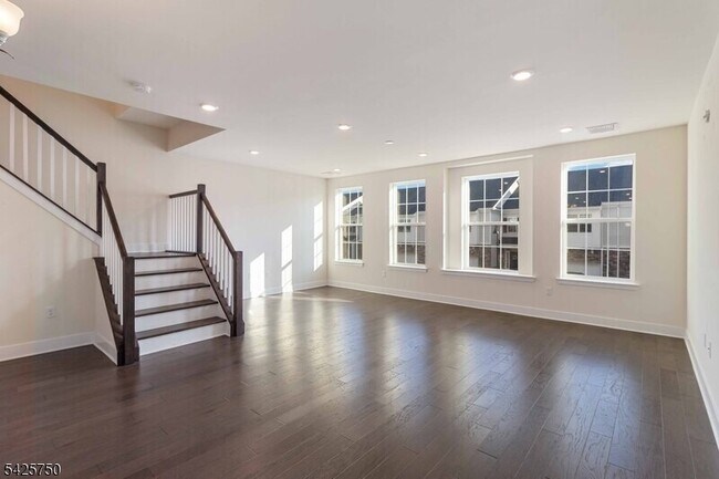 Foto del edificio - 28 Colgate Dr