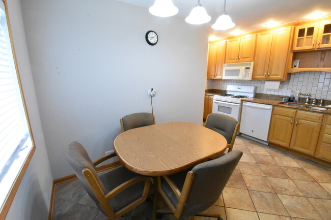 Foto del edificio - 8326 N Harlem Ave