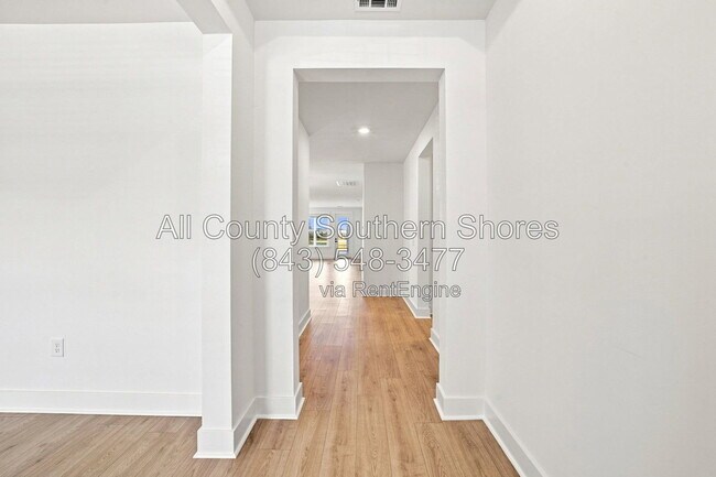 Foto del edificio - 3084 Claredon St