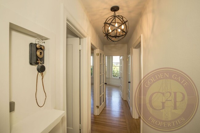 Foto del edificio - Cole Valley - 2 BR, 1 BA Condo 766 Sq. Ft....