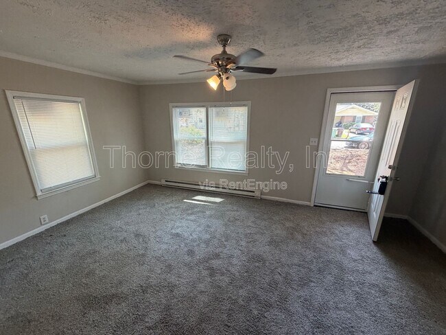 Foto del edificio - 702 E Phillips St