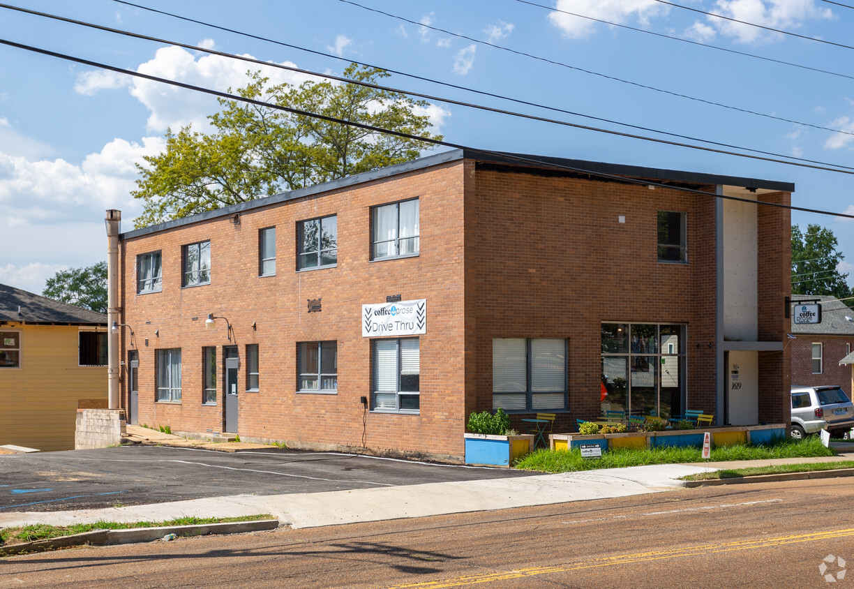 Building Photo - 1619 N West St