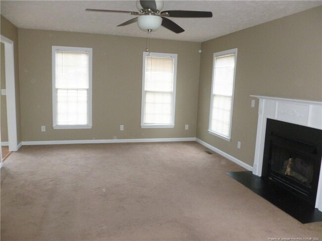 Building Photo - 155 Saunders Ct