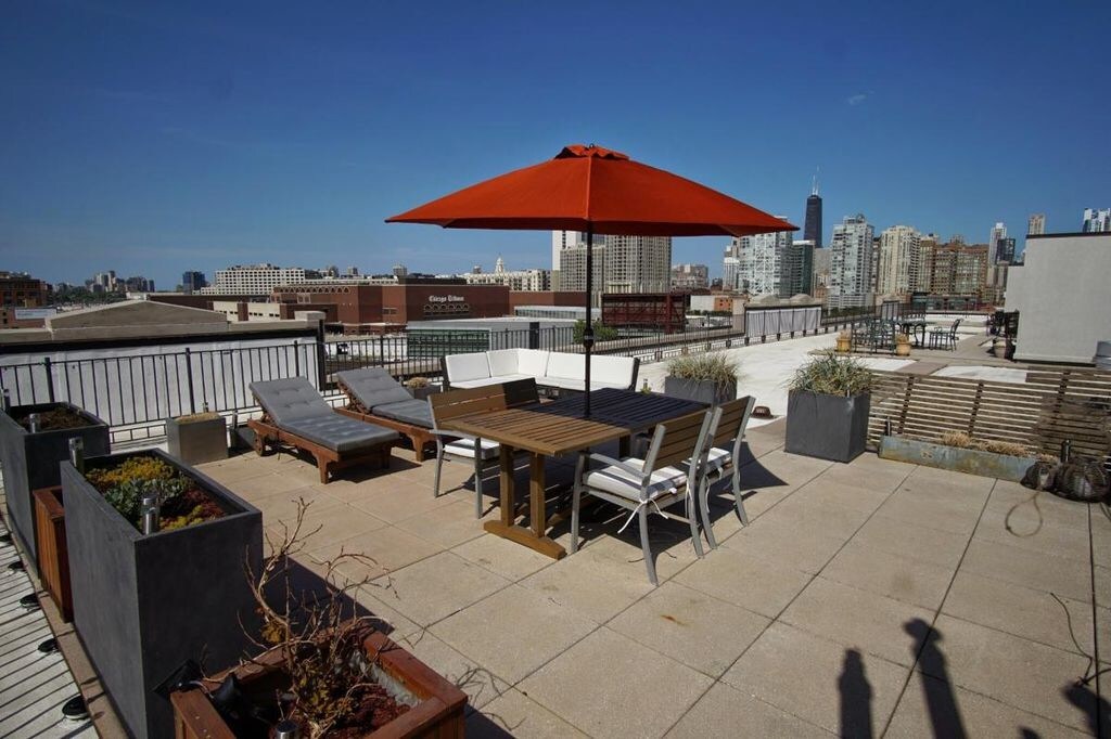 private Rooftop - 520 N Halsted St