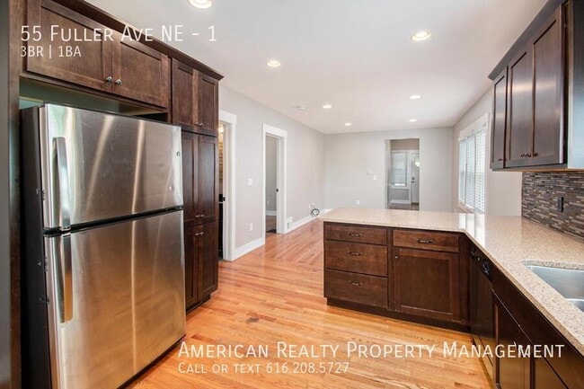 Foto del edificio - 55 Fuller Ave NE