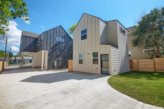 Building Photo - 7204 Meador Ave