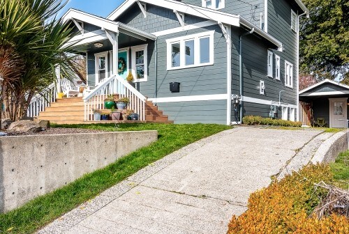 Building Photo - North Admiral Craftsman - 3 bedrooms