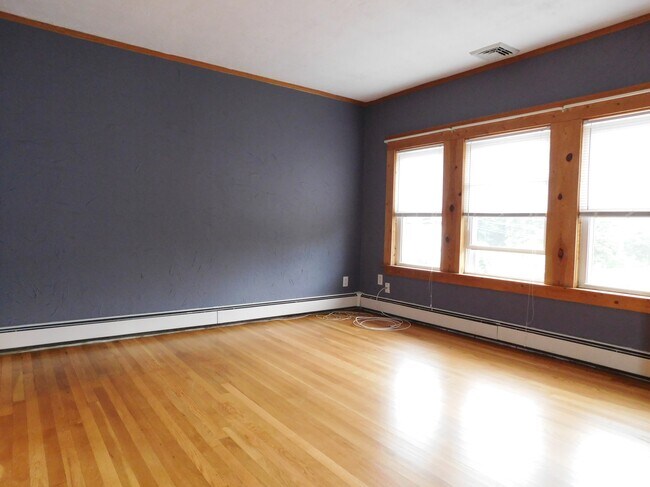 Building Photo - 276 Mt Vernon St