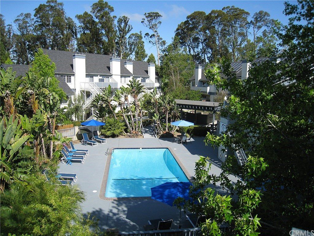 Parkwood Village Pool - 1027 SOUTHWOOD DR