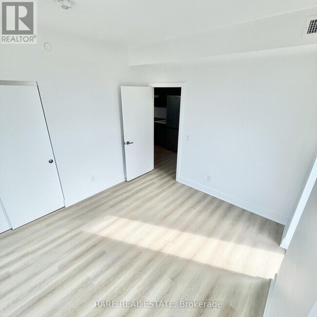 Photo du bâtiment - 25 Wellington St S